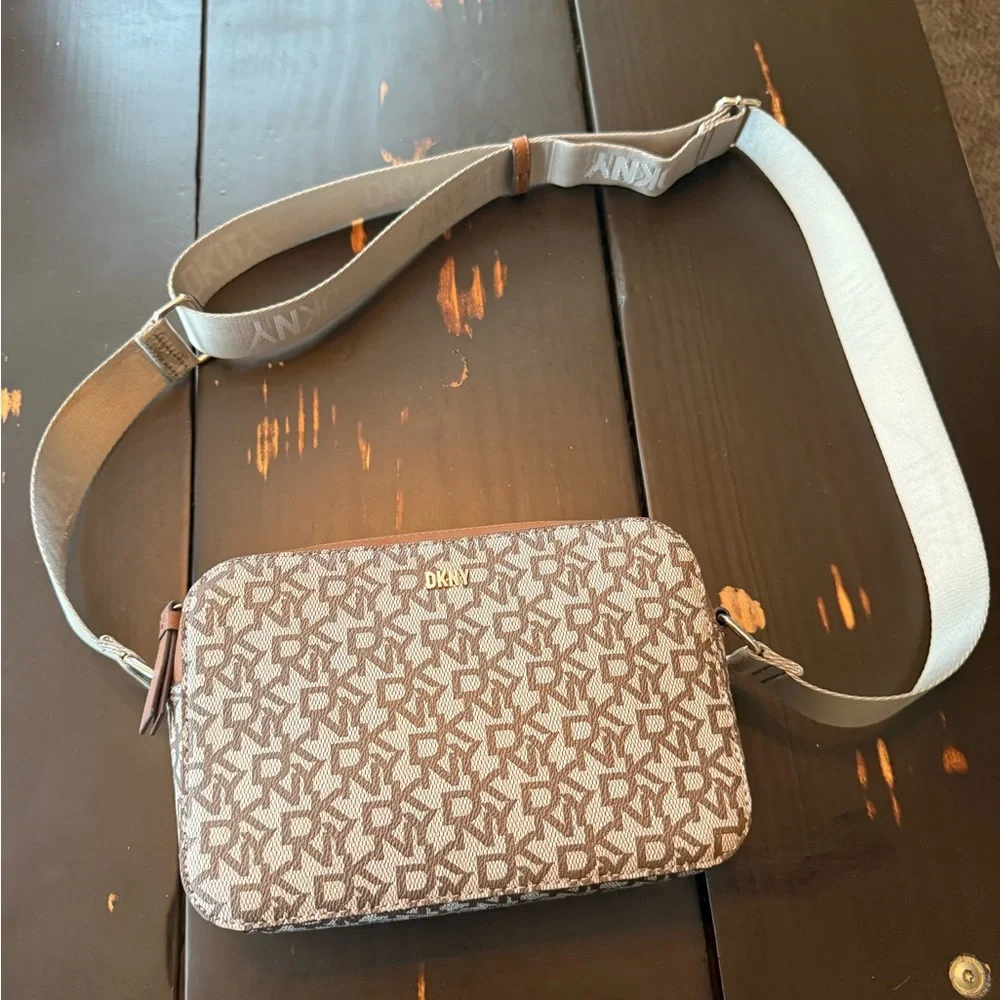 DKNY Brown and Cream Crossbody Bag - Picture 6 of 8